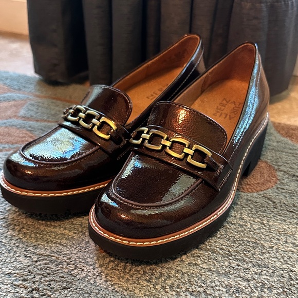 Naturalizer 6.5 Wide NEW Cabana loafer Lug sole Patent Faux Leather - Picture 3 of 7